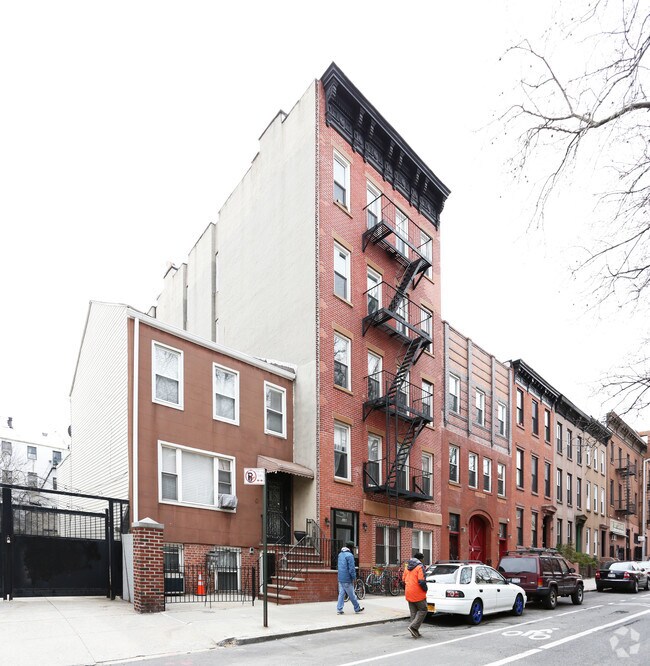 Building Photo - 326 Sackett Street