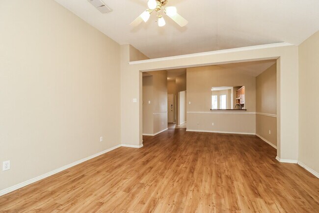 Foto del edificio - 5927 Rock Meadow Trail