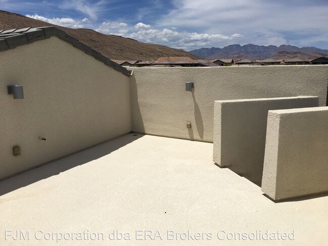 Building Photo - 10577 Acacia Park Pl