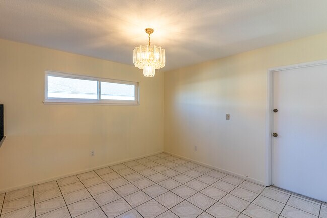 Building Photo - 6546 Wellesly Pl