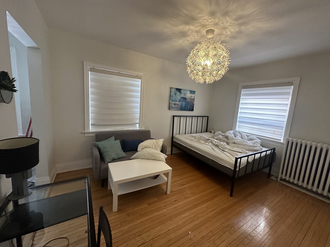 Photo principale - 595 St Clair Ave W