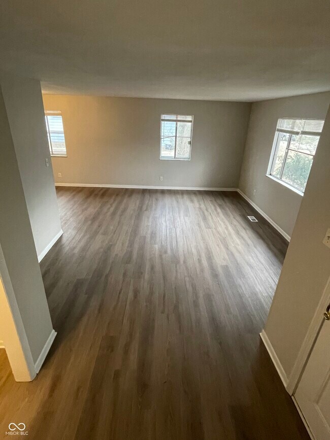 Foto del edificio - 2948 Roberta Dr