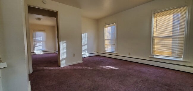 Building Photo - 221 Byall Ave