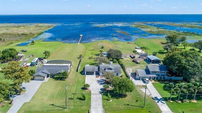 Foto del edificio - 265 E Lake St