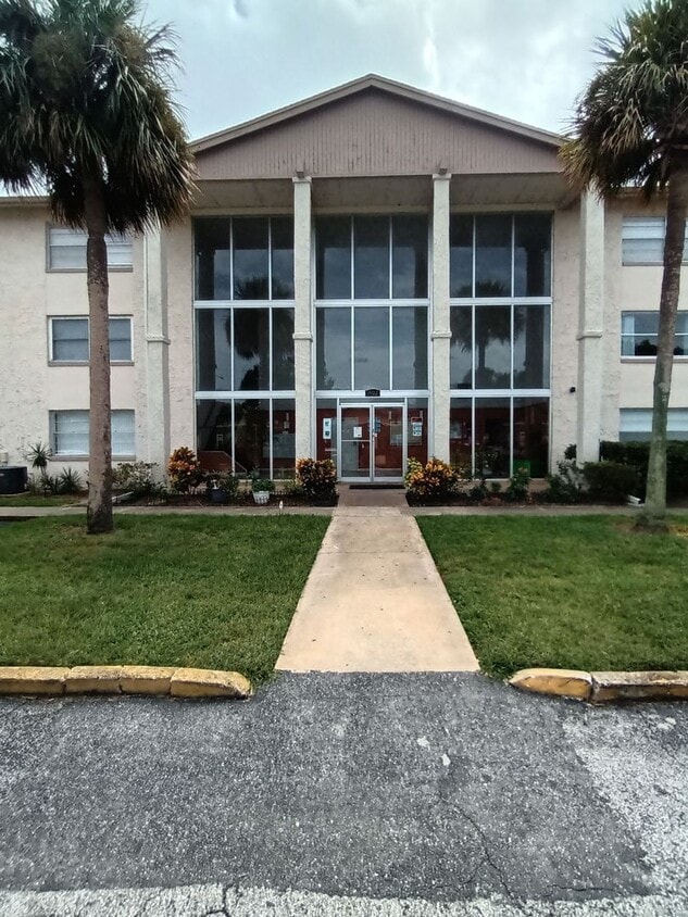 Photo - 2 Bedroom, 1 Bath for Rent at 1902 Honour Road #39 Orlando FL 32839