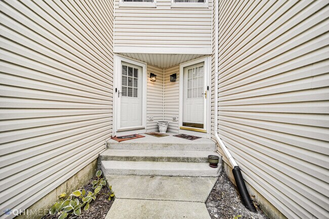 Foto del edificio - 2492 Stoughton Cir