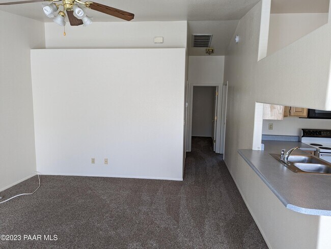 Building Photo - 8360 E Stevens Dr