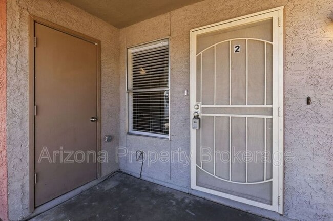 Photo - 1625 N Date House