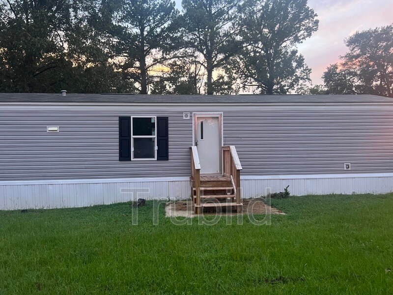 Primary Photo - 122 Gawain Dr