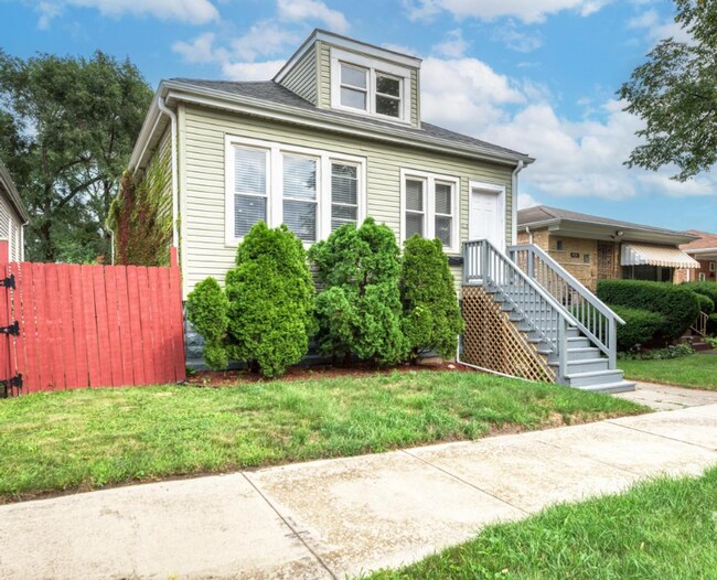 Foto del edificio - 9319 S Clyde Ave