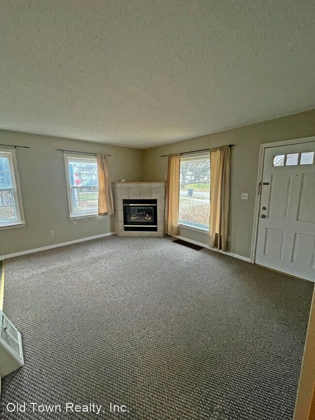 Building Photo - 3 br, 2 bath House - 815 Starwick