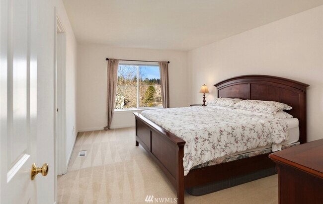 Foto del edificio - 725 239th Ln SE