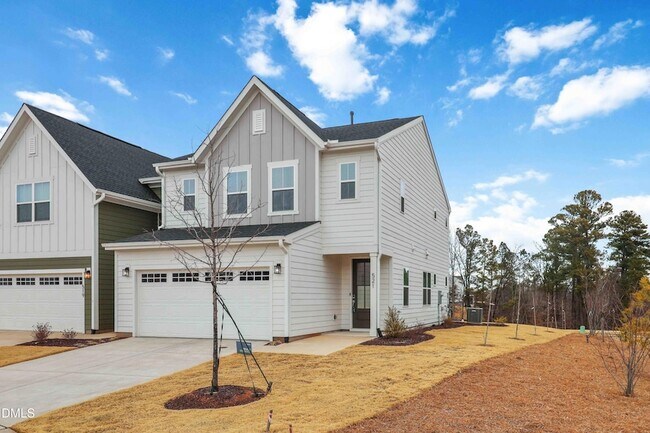 Building Photo - 521 Brittany Ct