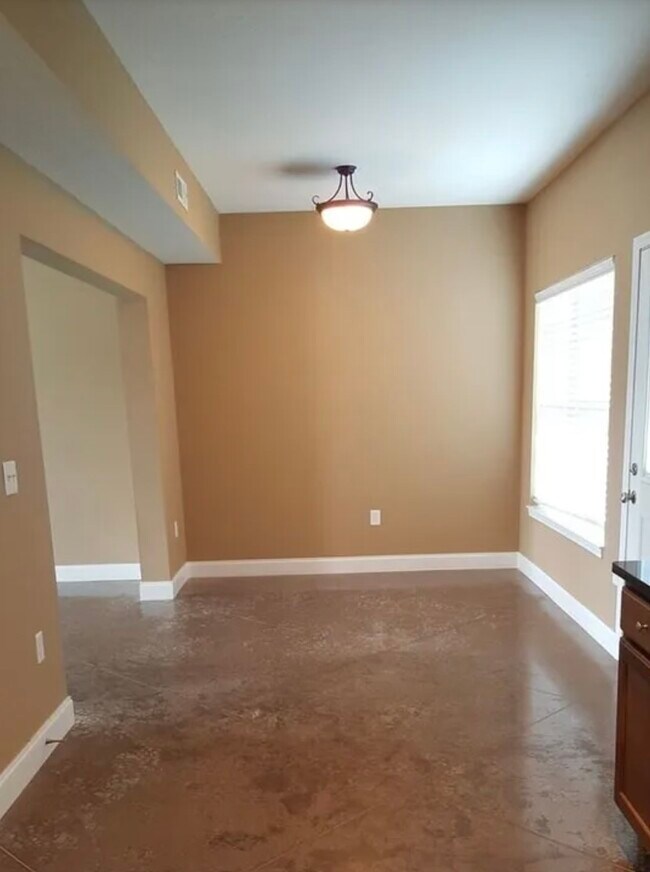 Foto del edificio - 330 Walnut Creek Dr
