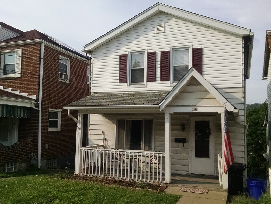Primary Photo - 815 6th Ave