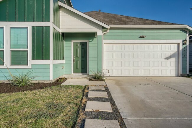 Building Photo - 2012 Rinker Ranch Dr