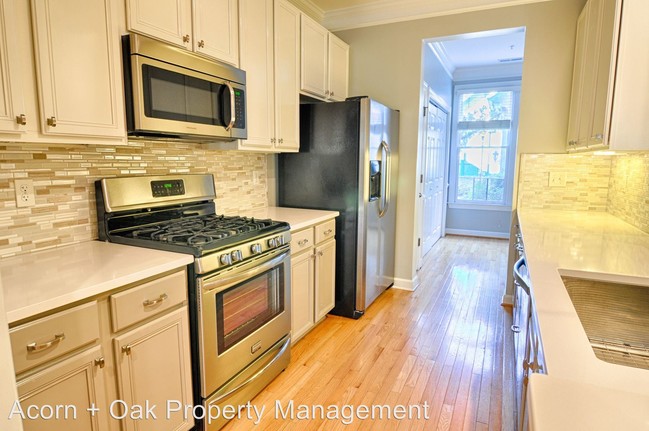 Foto del edificio - 107 Presque Isle Ln