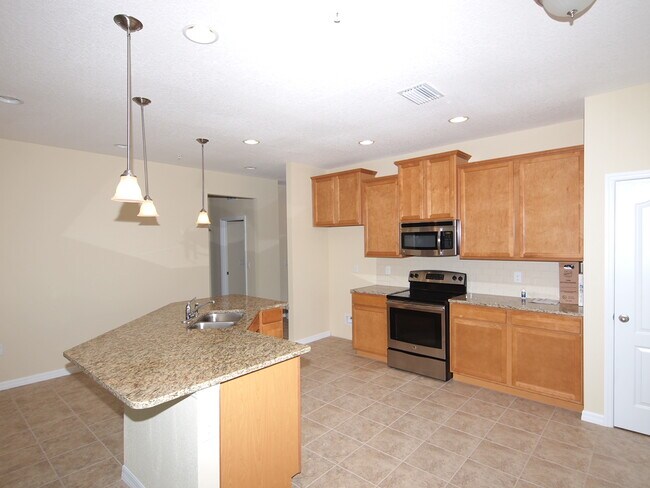 Building Photo - 8130 Enclave Way