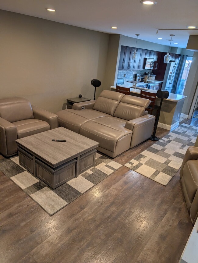 Building Photo - 14387 E Arizona Ave