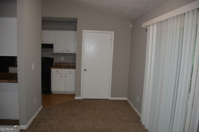 Building Photo - 4952 Isle Royal Ct
