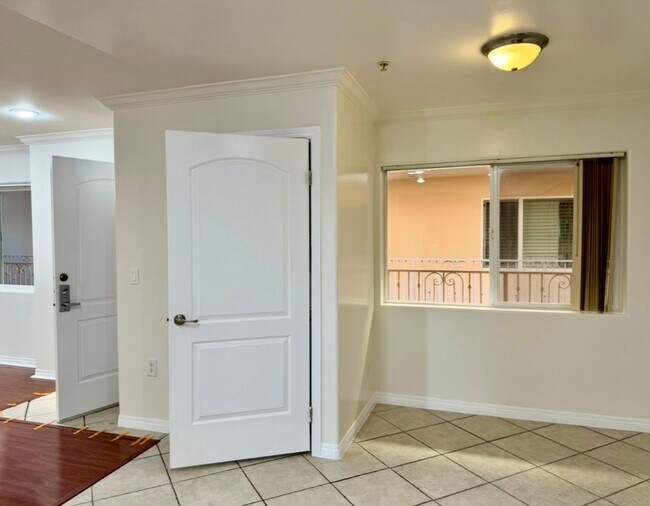 Foto del edificio - Spacious 2 bedroom condo in Van Nuys
