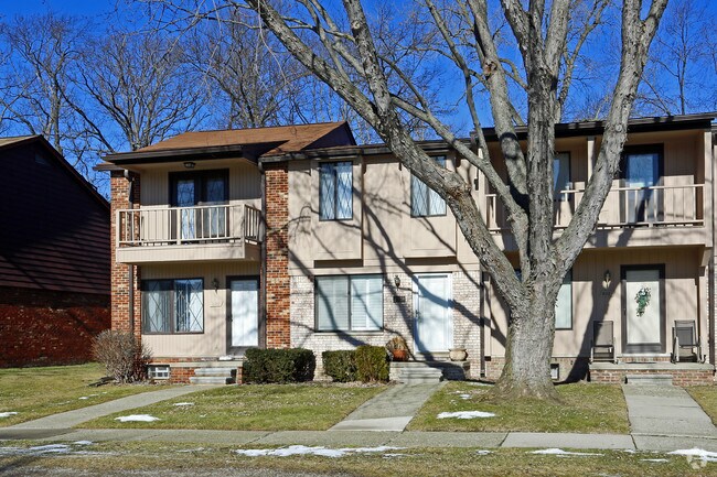 Building Photo - 3110-3170 Summers Rd