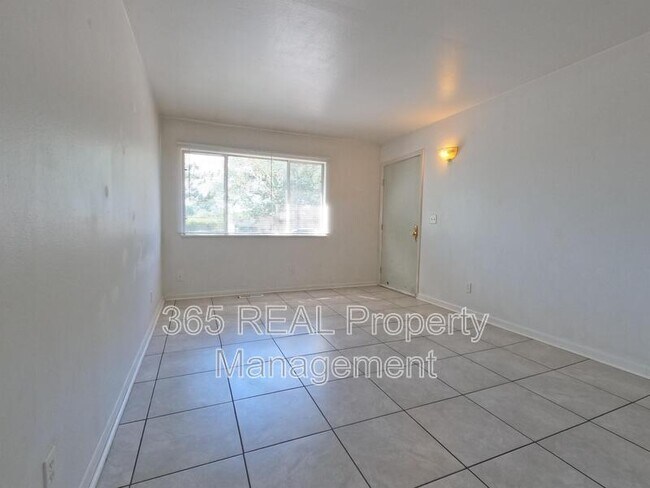 Foto del edificio - 3512 Highland Dr