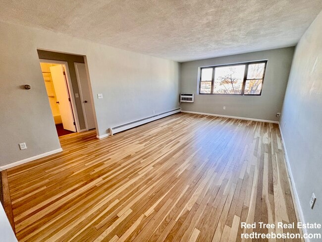 Building Photo - 97 Spring St