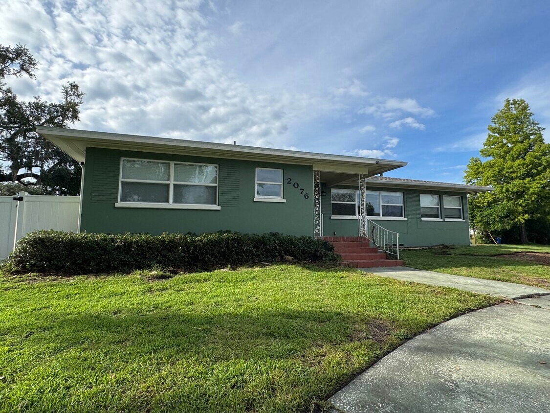 Primary Photo - 2076 Burnice Dr