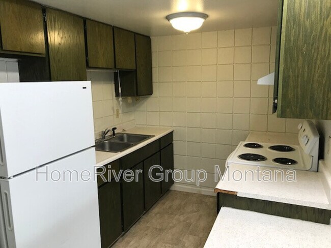 Foto del edificio - 707 SW Higgins Ave