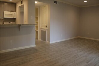 Building Photo - 12633 Memorial Dr