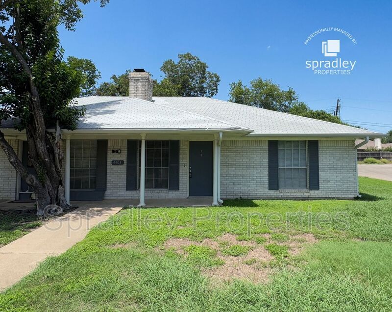 Primary Photo - 4404a Briar Cliff Rd