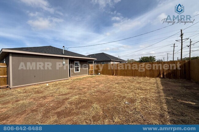 Building Photo - 3 Bedroom Home In Northeast Lubbock!