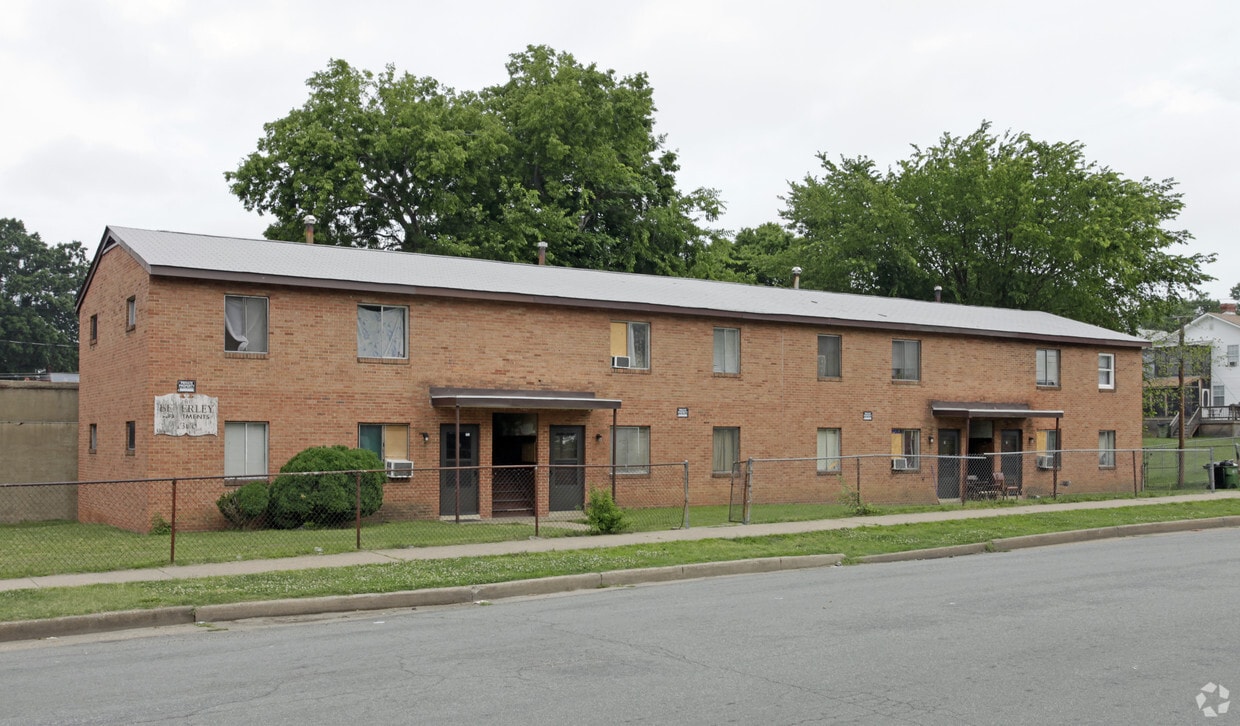 Building Photo - Beverly Apartments