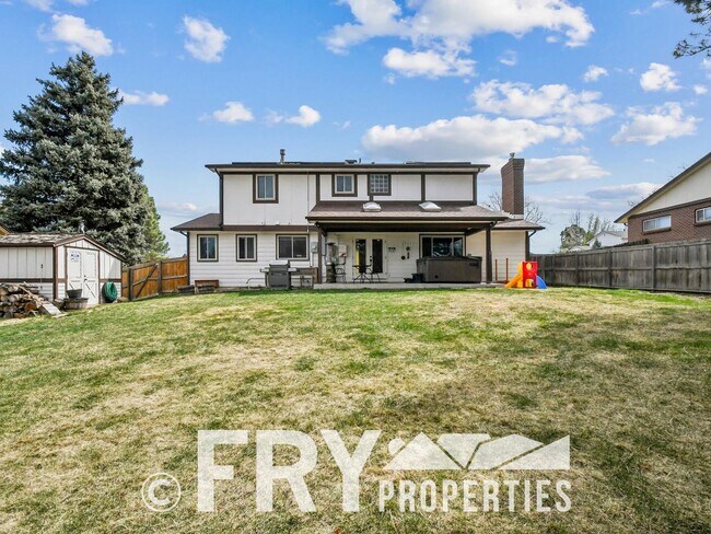 Foto del edificio - Spacious Five-Bedroom - Great For Entertaining