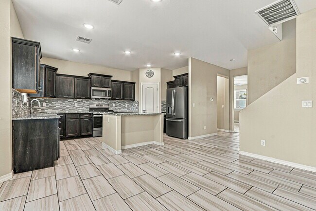 Building Photo - 14525 Juan Diego Dr