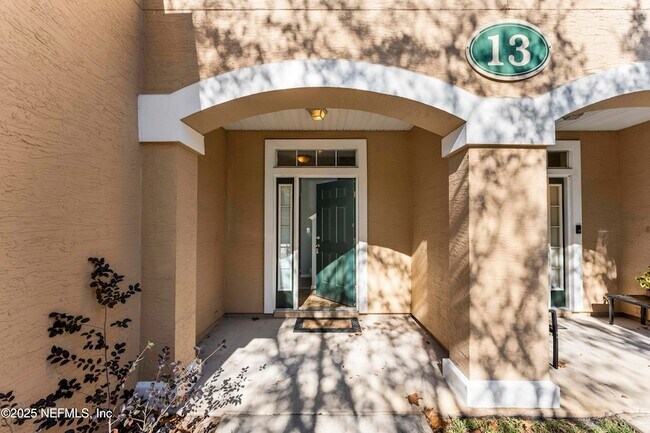 Foto del edificio - 5260 Collins Rd