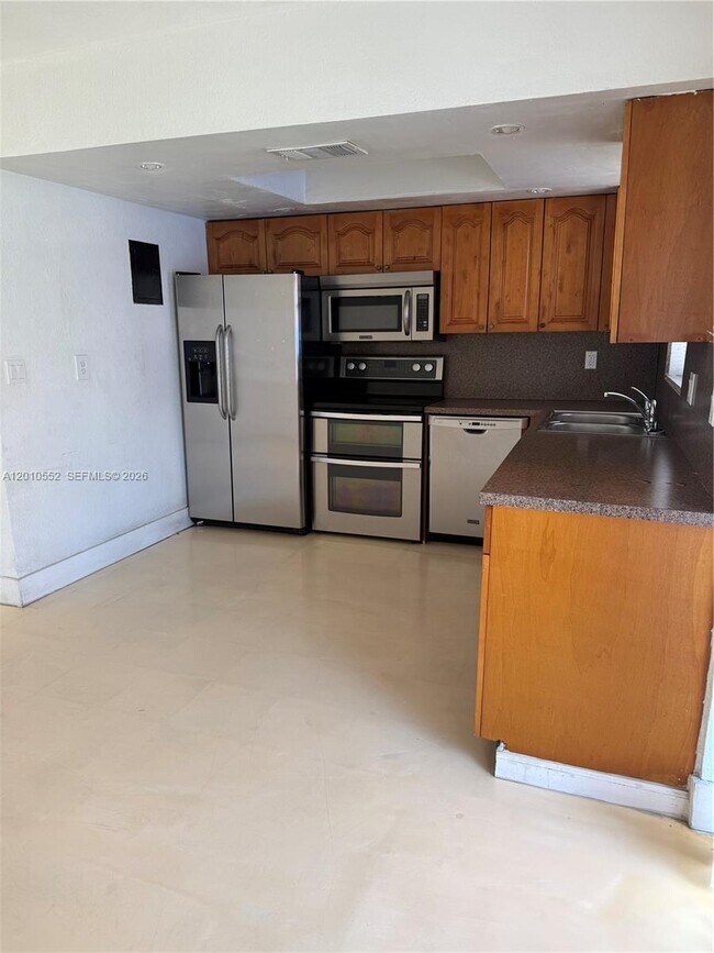 Foto del edificio - 5231 NW 27th St