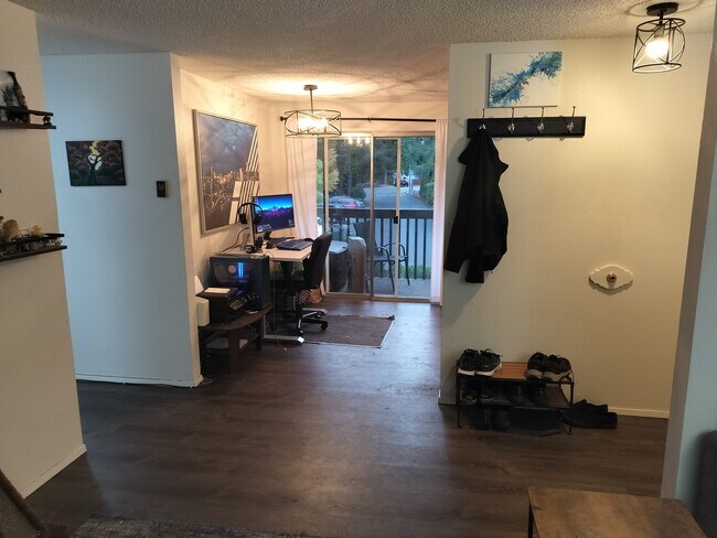 Foto del edificio - 650 SW Meadow Dr