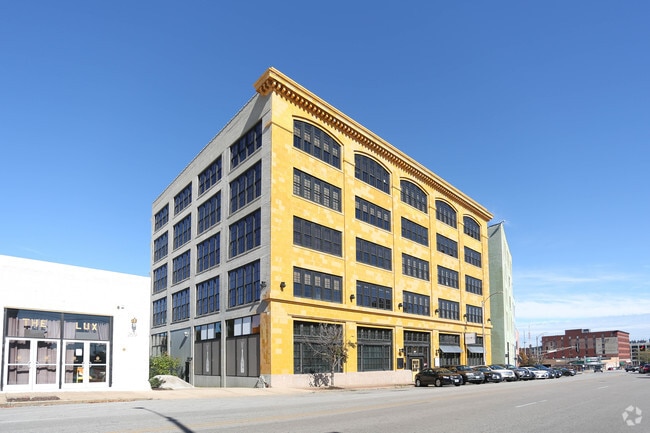 Building Photo - GW Lofts