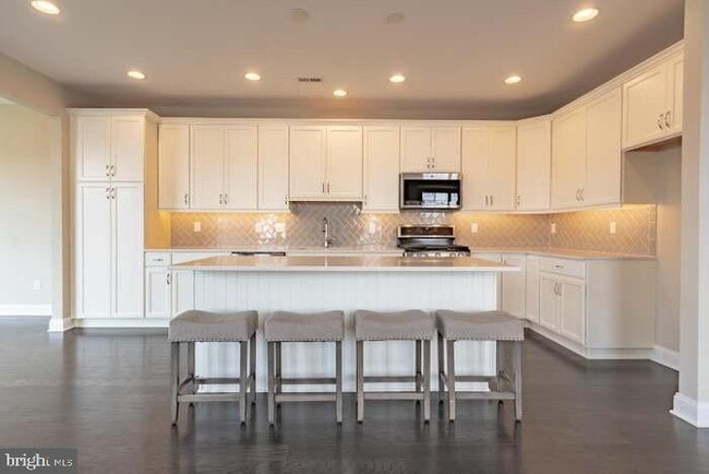 Building Photo - 275 Hillstone Cir
