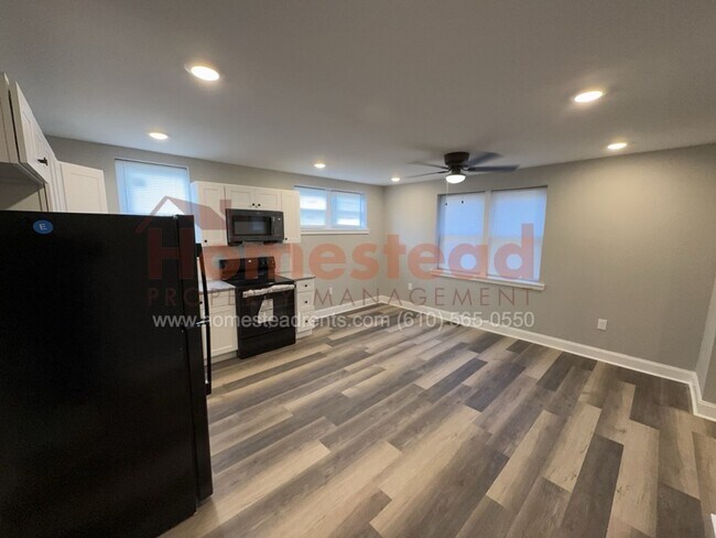 Foto del edificio - 3 BEDROOM HOME FOR RENT IN LANSDOWNE