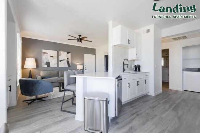 Foto del edificio - 7455 N 95th Ave