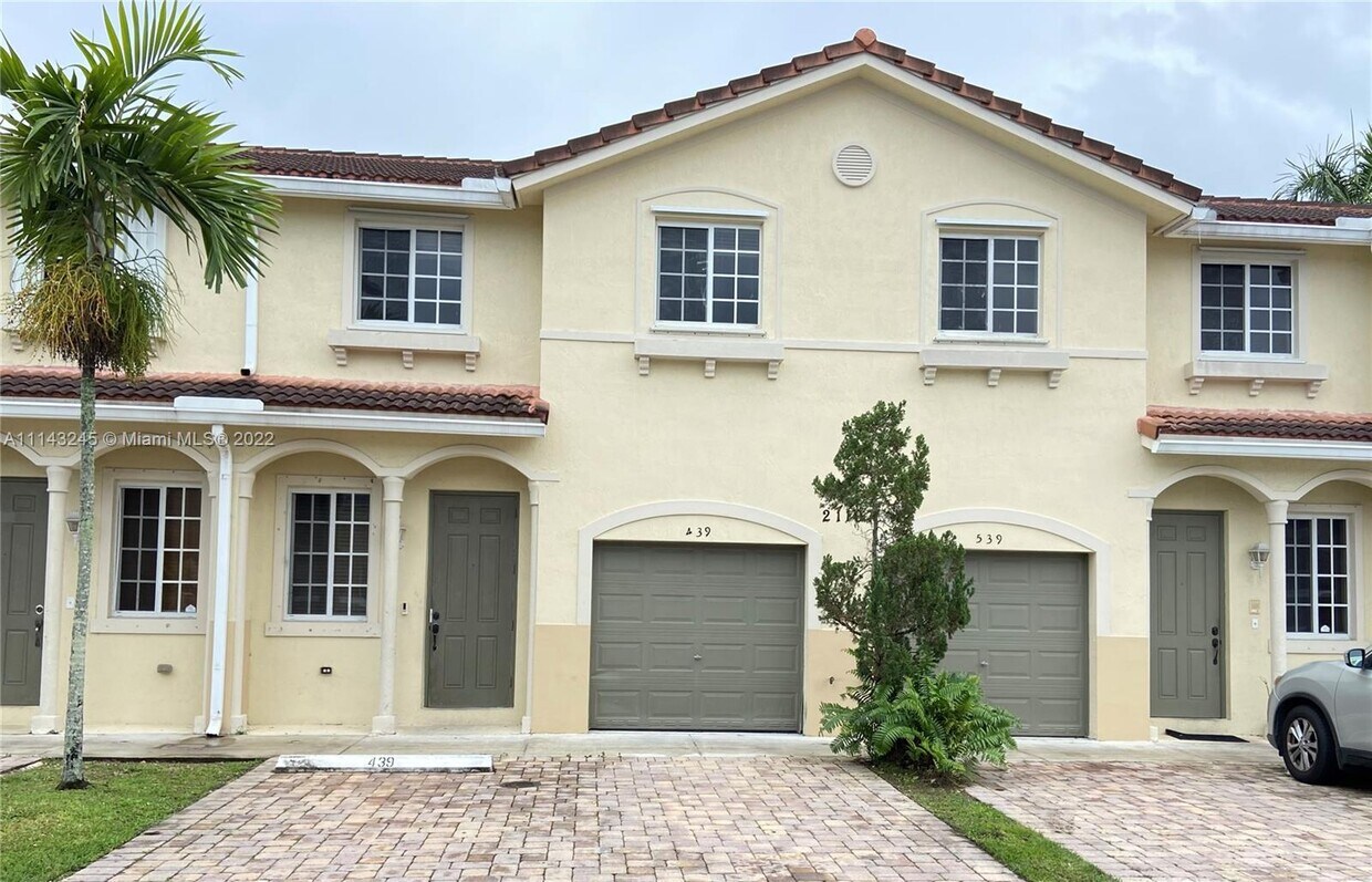 21107 NW 14th Pl, Miami Gardens, FL 33169 Townhome Rentals in Miami Gardens FL