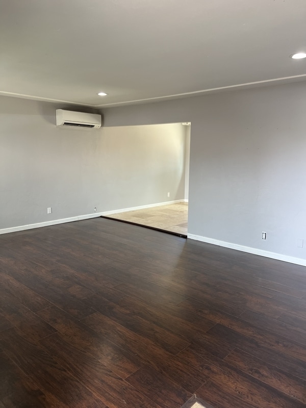 Foto del edificio - 8557 Paseo Dr