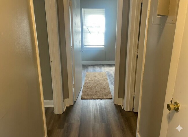 Foto del edificio - 329 Richmond Dr