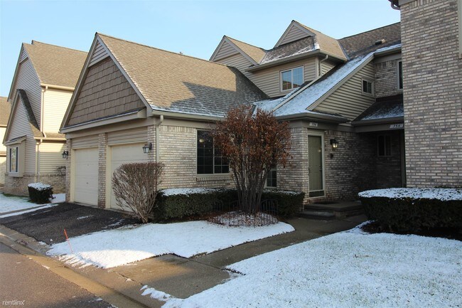 Building Photo - 2 br, 2 bath Condo - 774 S Milford Rd