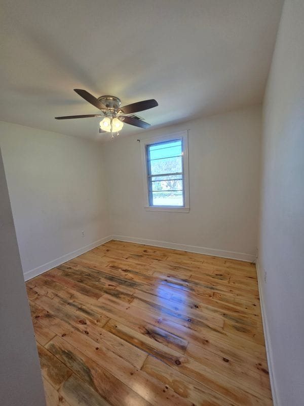 Building Photo - 518 Tucker Ave