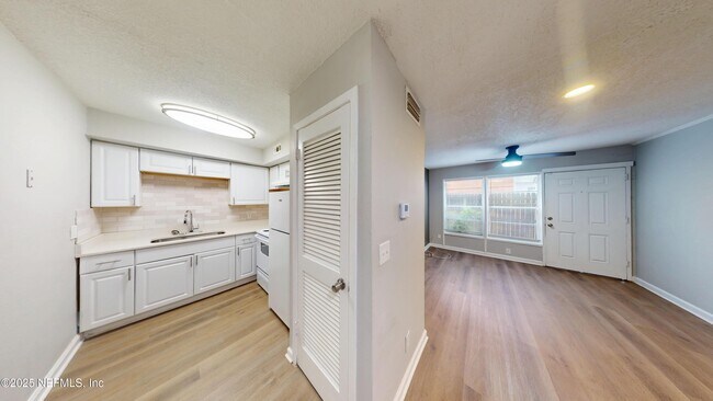 Foto del edificio - 2887 Post St