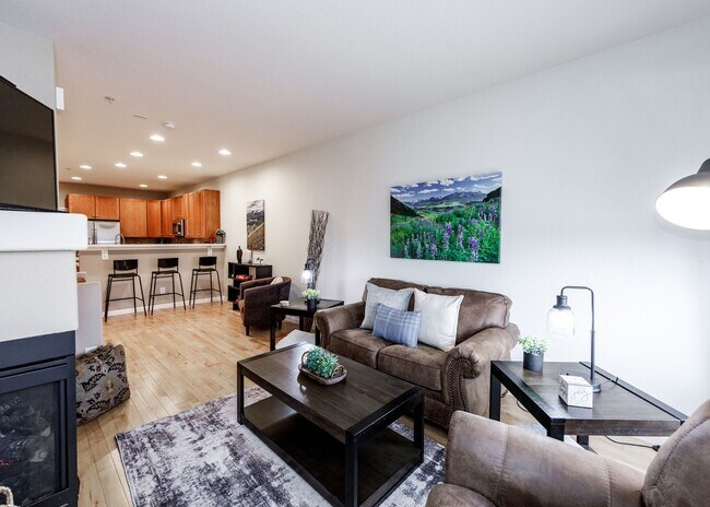 Foto del edificio - Fully Furnished Downtown 2 Bed, 4 Bath Executive Townhouse